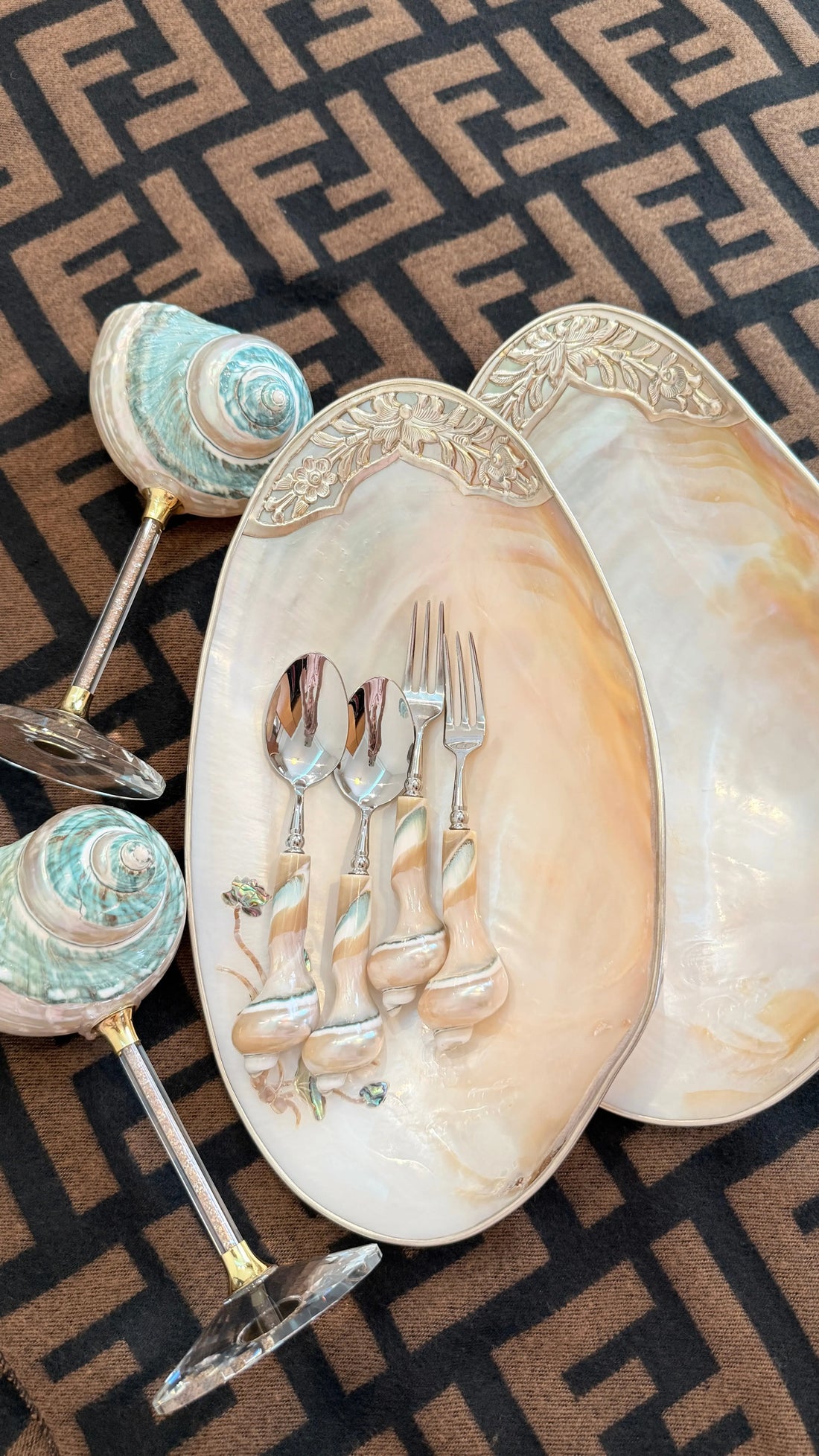 Coastal Table Setting Ideas: 7 Ways to Elevate Your Dining with Natural Shell Decor Chirimi Craft Co.