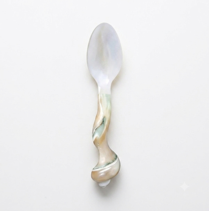 Natural Conch Shell Dinner Spoon - Handcrafted 1 Piece, Eco-Friendly Tableware