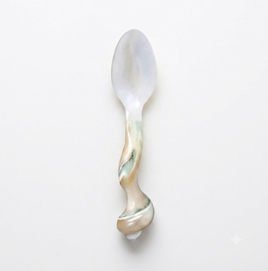 Natural Conch Shell Dinner Spoon - Handcrafted 1 Piece, Eco-Friendly Tableware