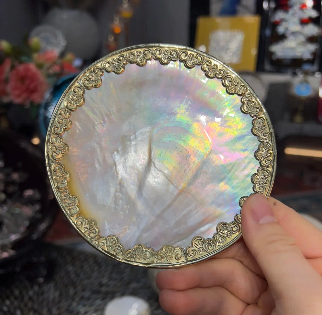 Scallop/Conch Shell Craft Plate - Yellow Lip Shell Inlaid Dish | Caviar Bowl, Restaurant Condiment Dish | 1pc